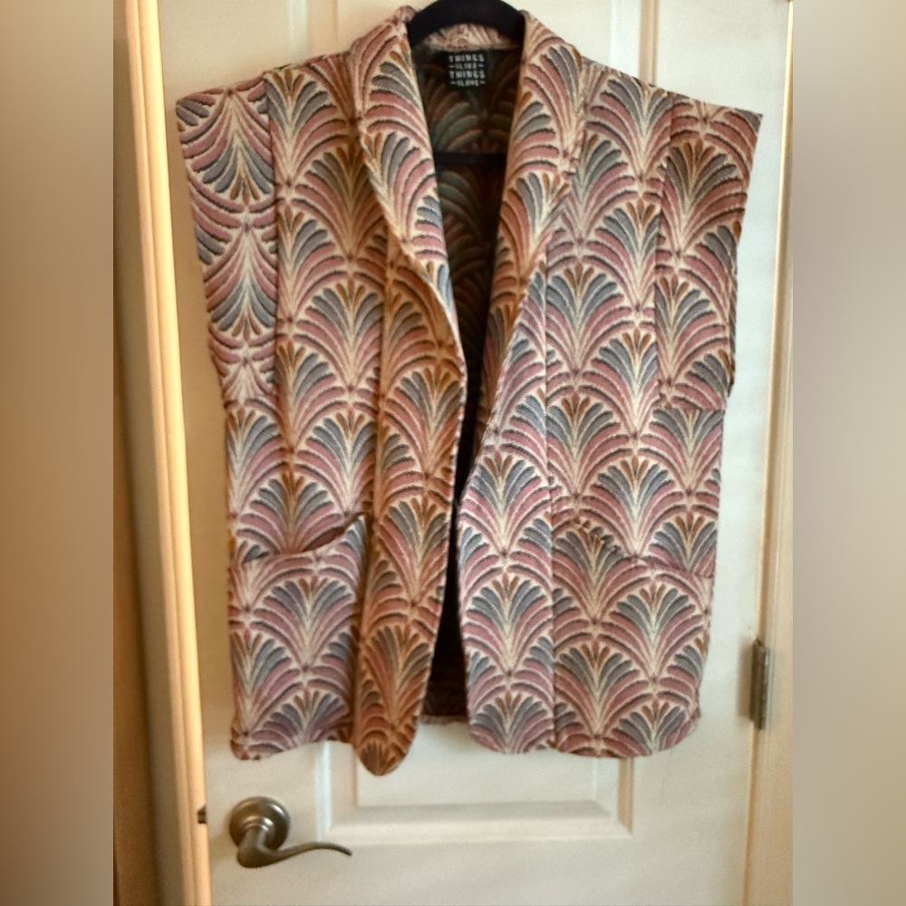 Colorful muscle-like unique vest